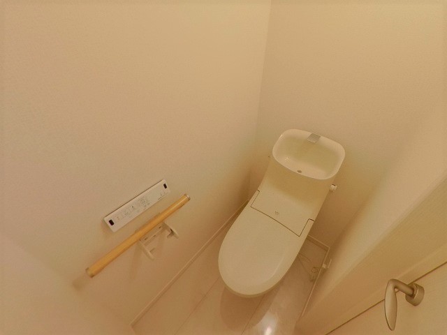 青森県八戸市内丸1丁目3-8-1