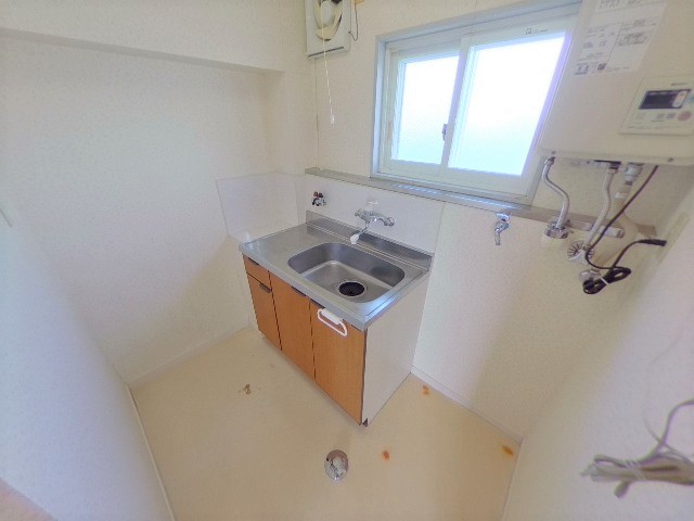 青森県八戸市柏崎2丁目1-11