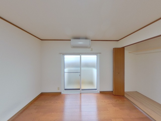 青森県八戸市中居林字雷3-10