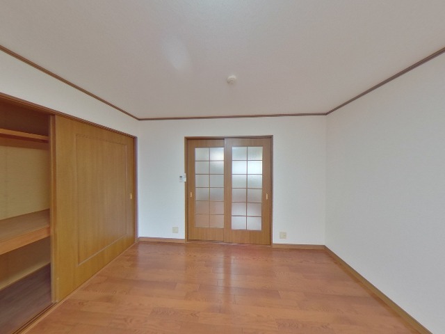 青森県八戸市中居林字雷3-10