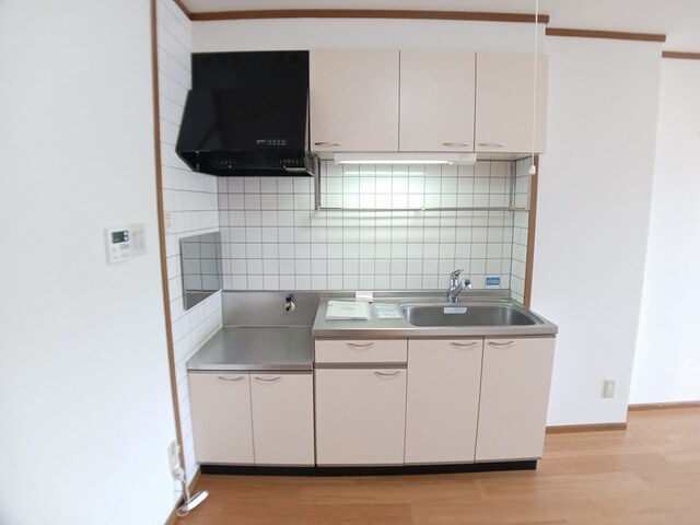 青森県八戸市南白山台1丁目8番5号