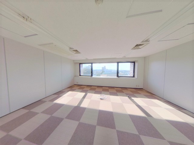 青森県八戸市廿三日町28